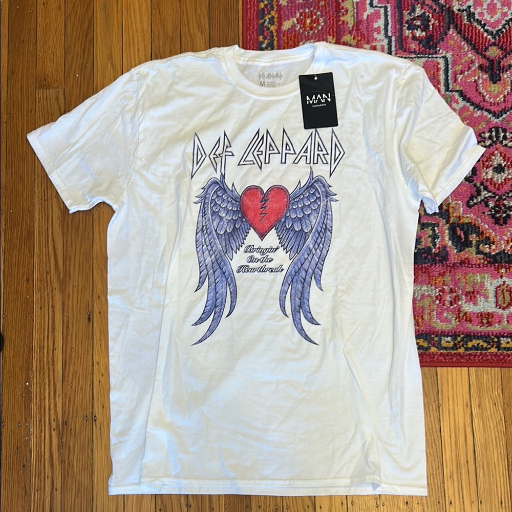 Def Leppard White Graphic Band T-Shirt